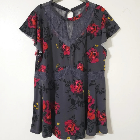 TORRID Studio Knit Lace Inset Short Flutter Sleeve Peplum Top, Dark Floral, 1 1X - Picture 2 of 16
